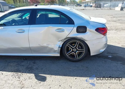 2020 Mercedes-Benz A 220 4Matic из США, поврежденный, VIN W1K3G4FB8LJ234030